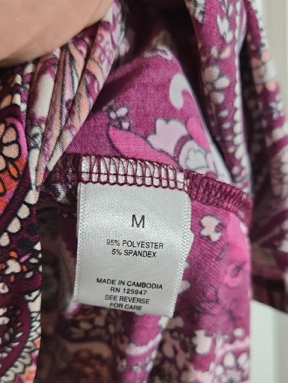 Roz & Ali Paisley Henley Tunic in Berry and Pink Size Medium - Picture 5 of 6